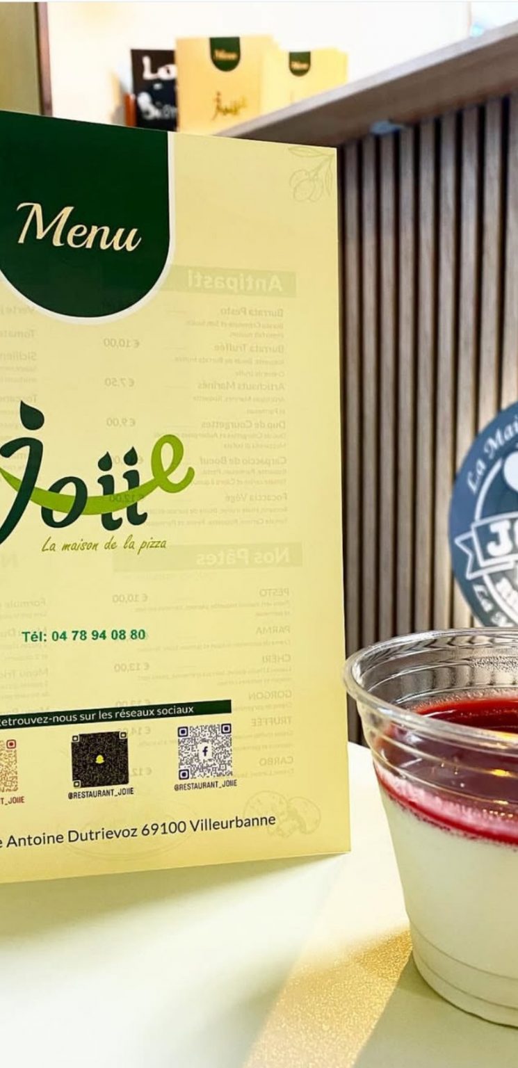 Restaurant Joiie Pizzas Panacotta crémeuse et fruitée dessert et carte du restaurant pizzeria Joiie